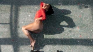 Amedee Zire - Zowale Nude On The Floor