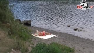 Fremde deutsche Teen &ouml;ffentlich am See Outdoor gefickt